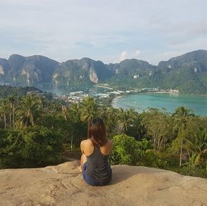 Meet your Posher, Aila